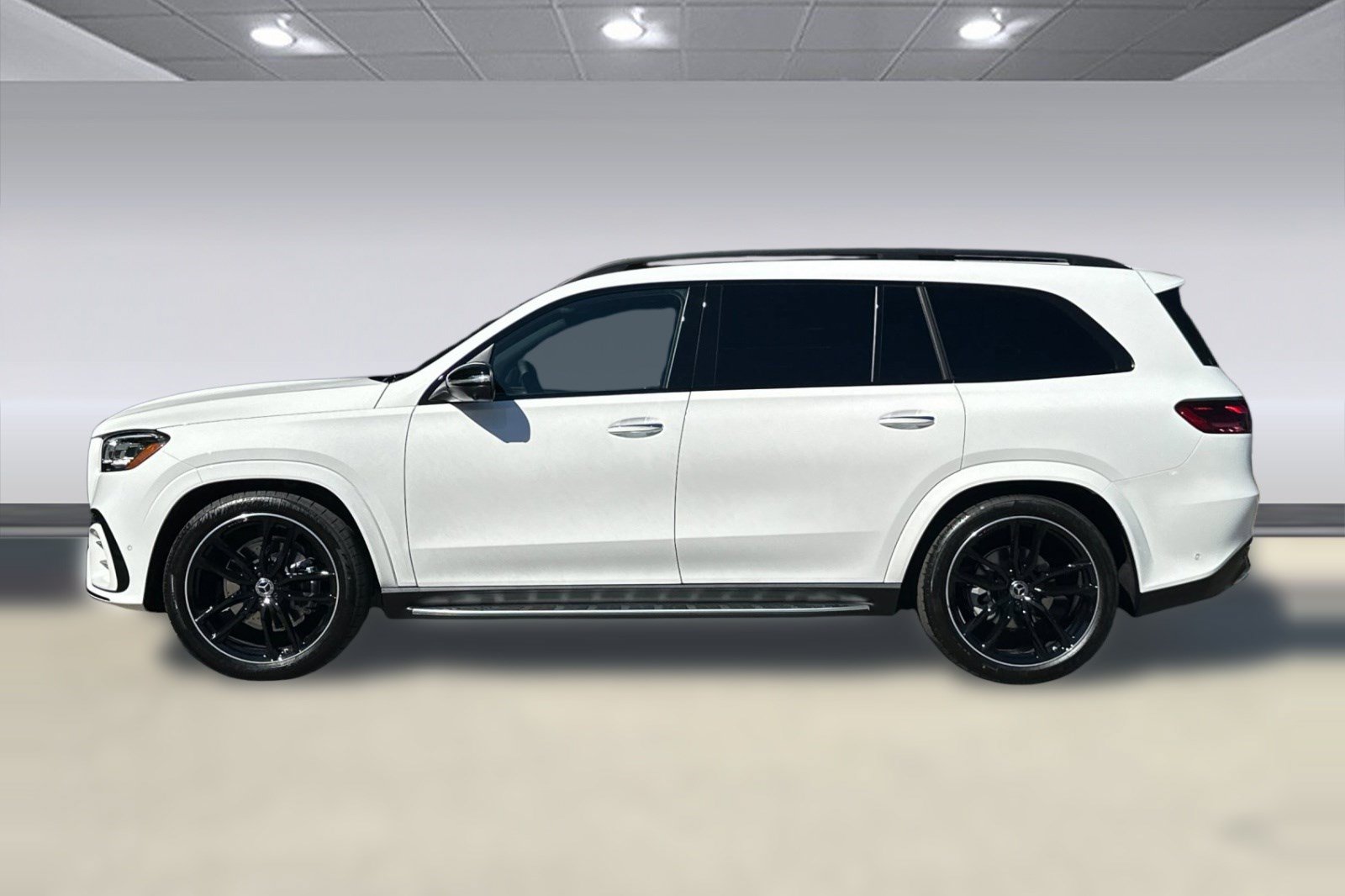 New 2026 Mercedes-Benz GLS 580 4MATIC image 2
