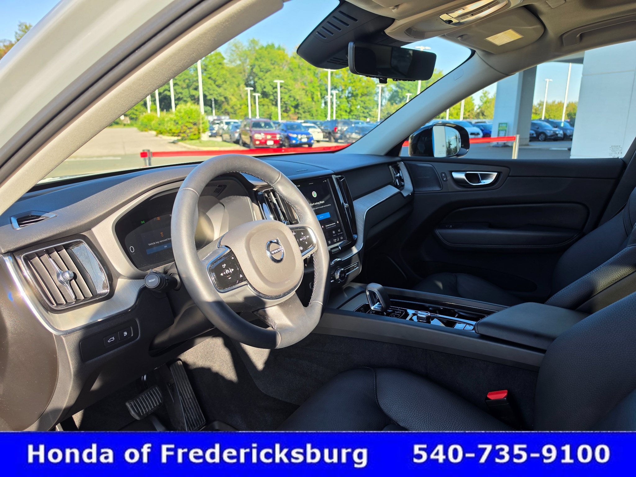 Used 2025 Volvo XC60 T8 Plus w/ Protection Package Premier AWD/4WD image 39
