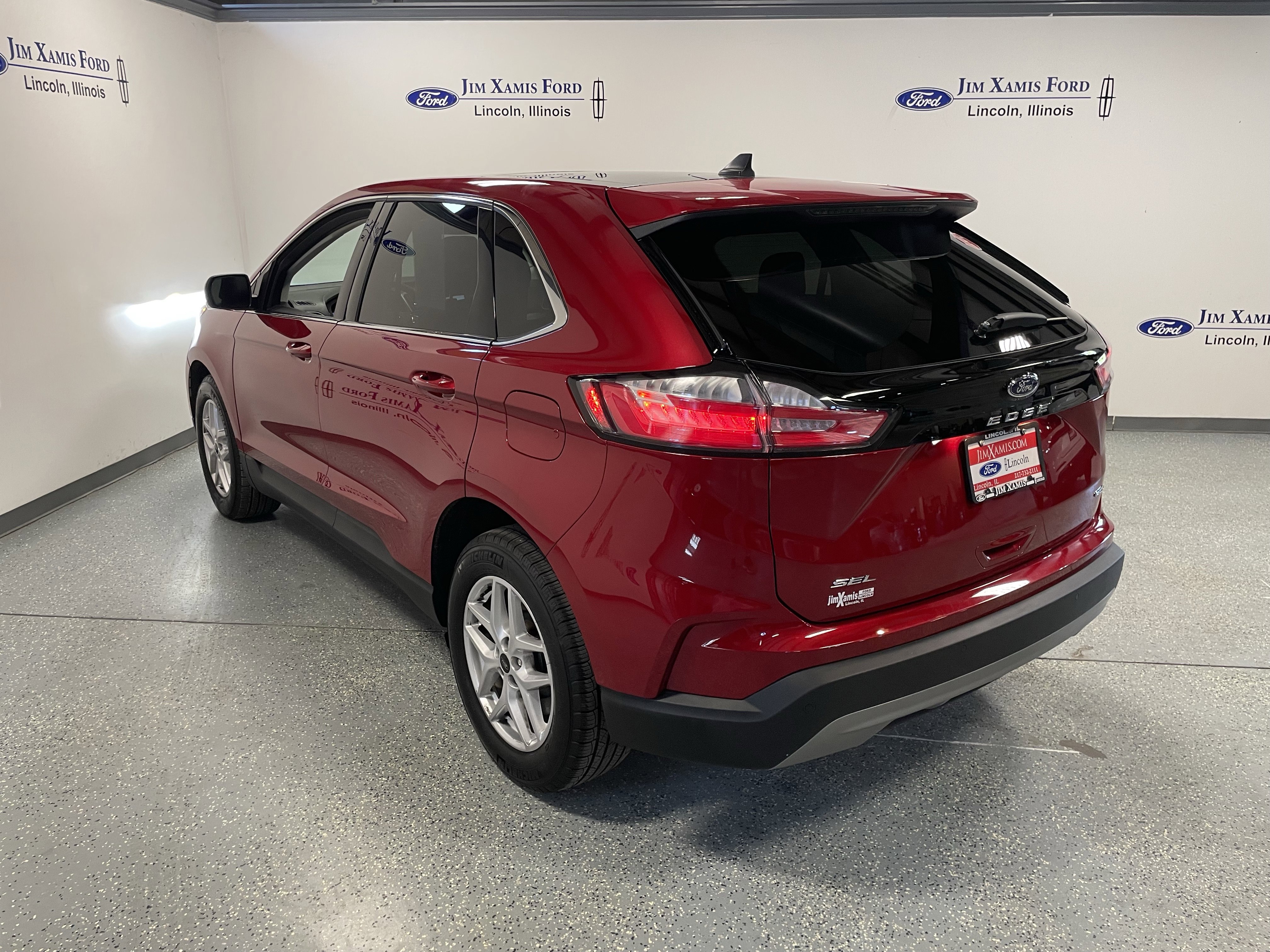 Used 2023 Ford Edge SEL w/ Convenience Package image 4