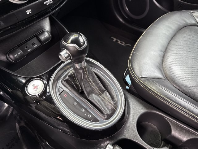 Used 2015 Kia Soul + w/ Primo Package FWD image 26