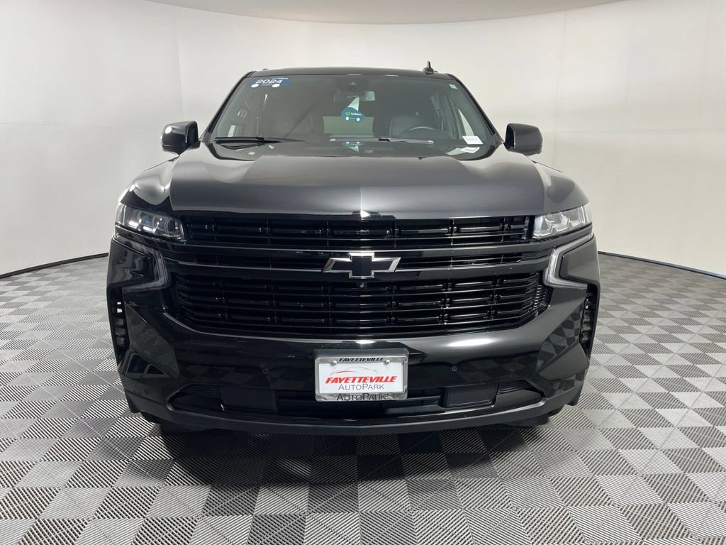 Used 2024 Chevrolet Suburban RST w/ Luxury Package AWD/4WD image 7