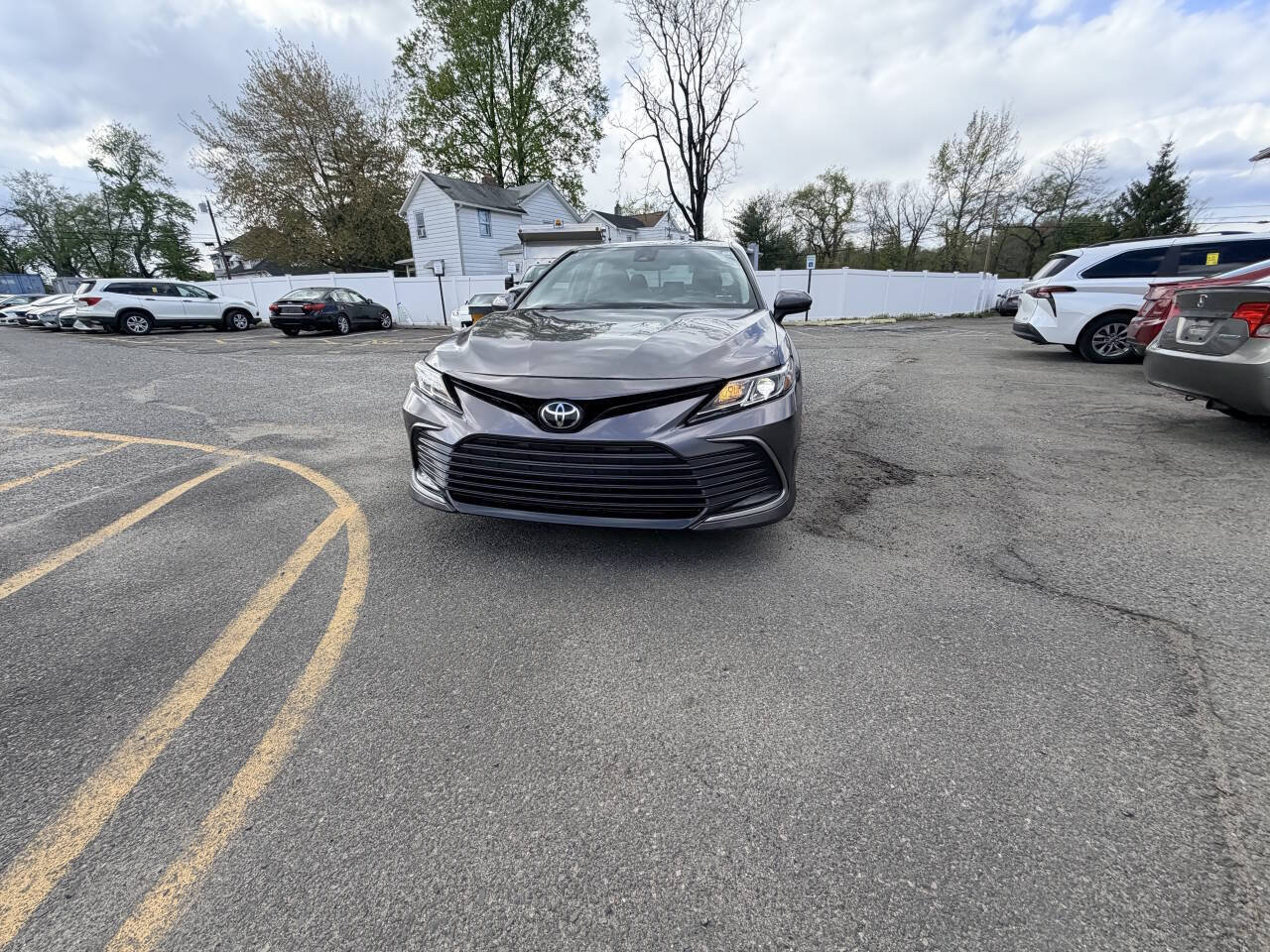 Used 2021 Toyota Camry LE FWD image 12