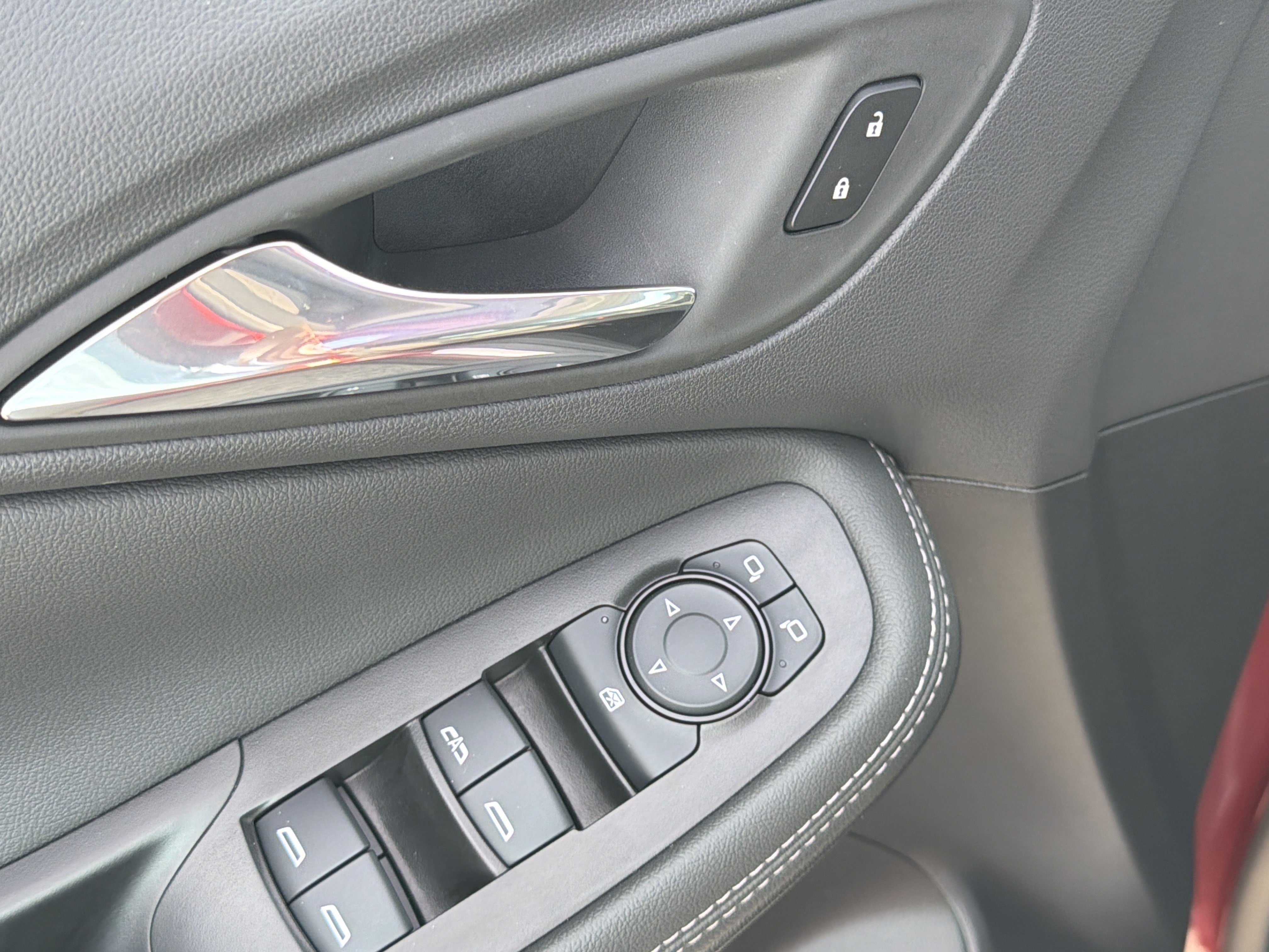 Used 2023 Buick Encore GX Select w/ Safety Package II AWD/4WD image 10