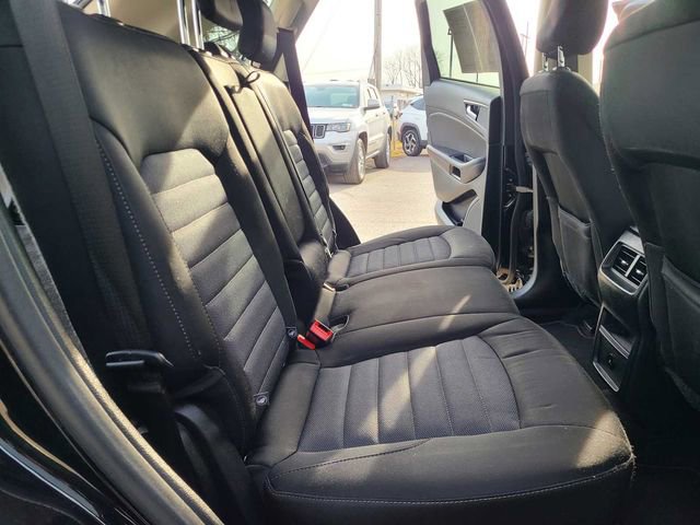 Used 2022 Ford Edge SE w/ Black Appearance Package image 20