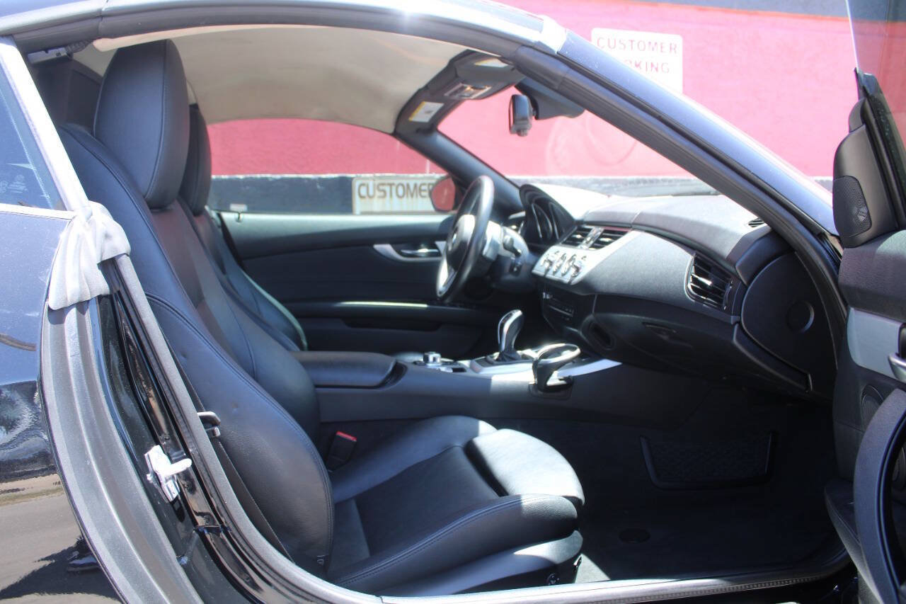 Used 2015 BMW Z4 sDrive35i RWD image 20