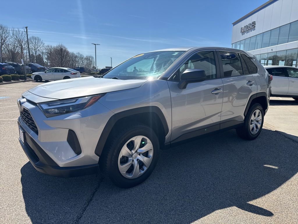 Used 2023 Toyota RAV4 LE image 7