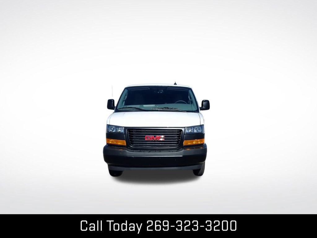New 2025 GMC Savana 3500 Extended w/ Driver Convenience Package image 4