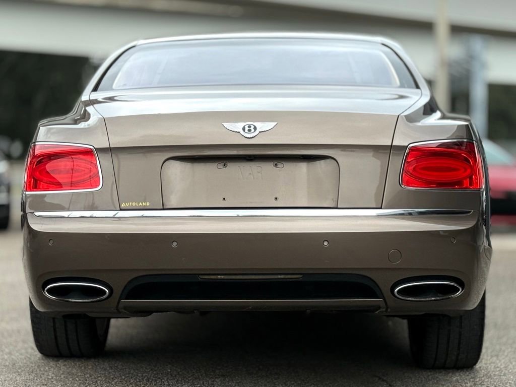 Used 2015 Bentley Flying Spur W12 image 4