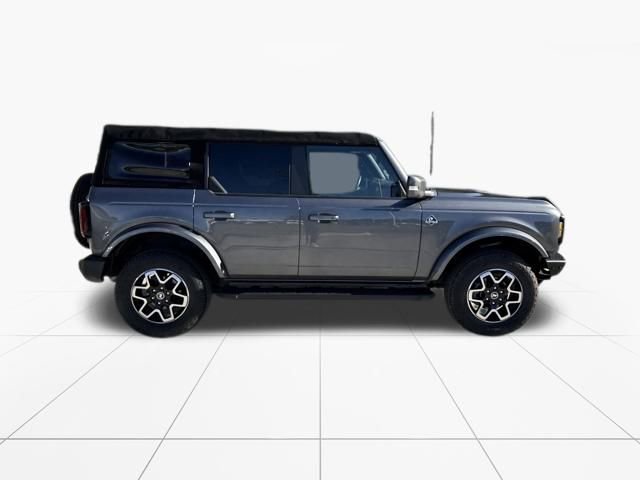 Used 2022 Ford Bronco Outer Banks image 10