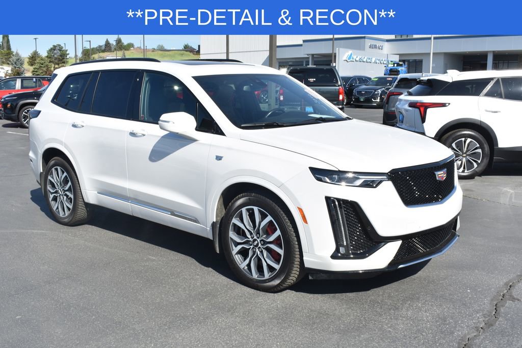 Used 2024 Cadillac XT6 Sport w/ LPO, Floor Liner Package AWD/4WD image 6