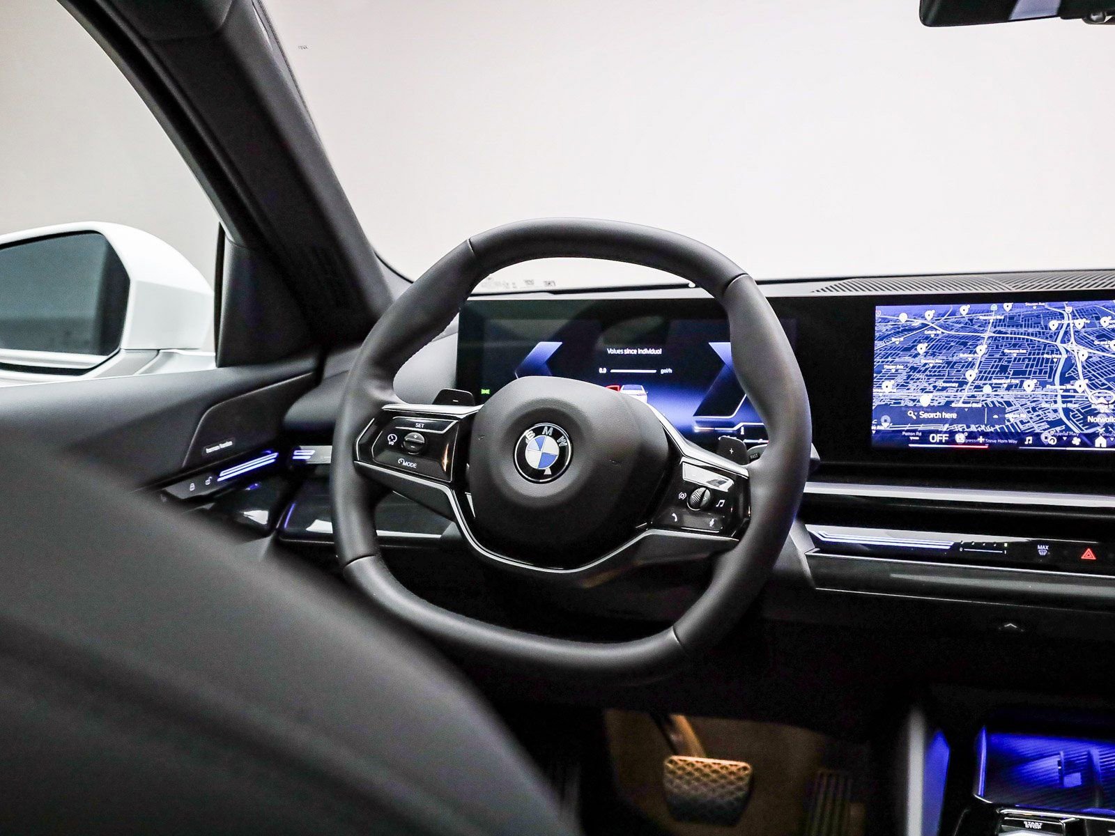 Used 2025 BMW 530i image 16