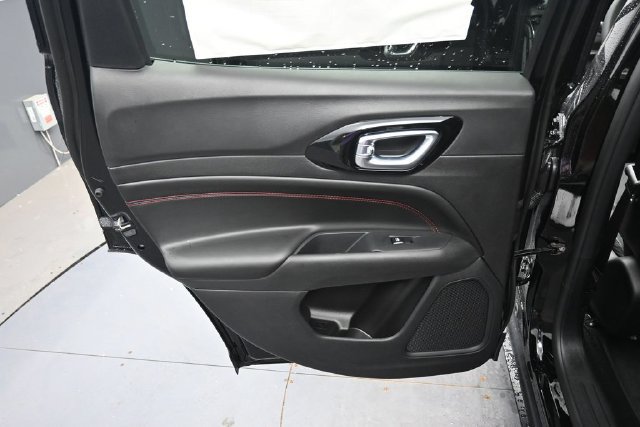 New 2026 Jeep Compass Trailhawk AWD/4WD image 9