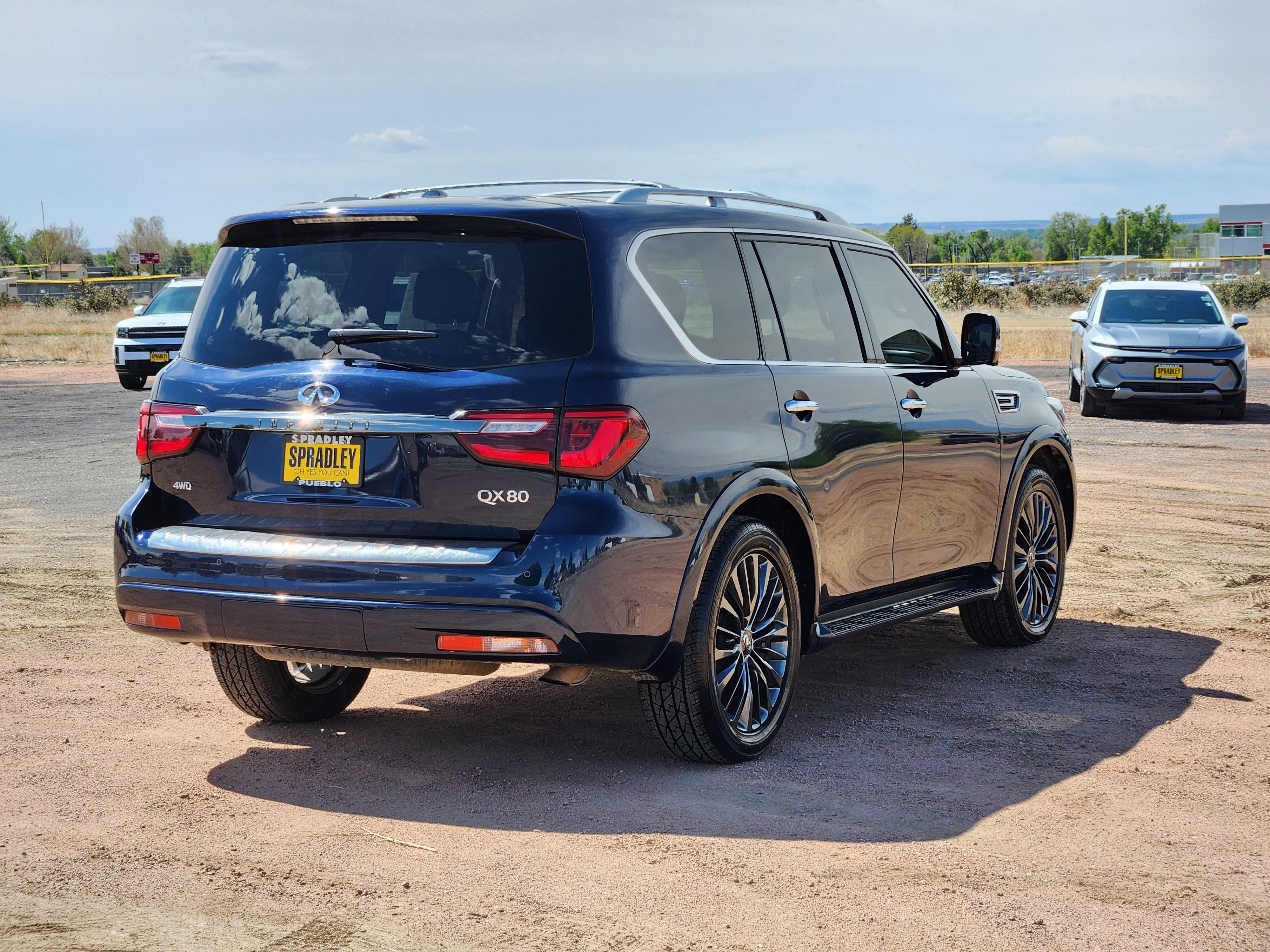 Used 2021 INFINITI QX80 Premium Select w/ All-Season Package AWD/4WD image 5