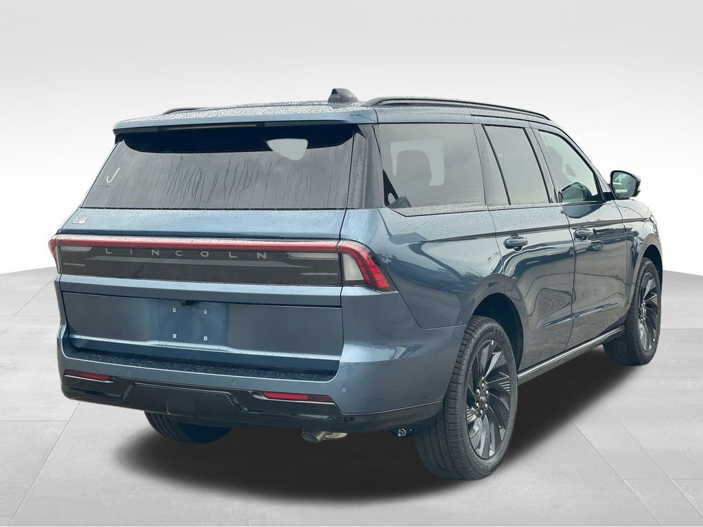 New 2027 Lincoln Navigator Reserve w/ Jet Appearance Package AWD/4WD image 5