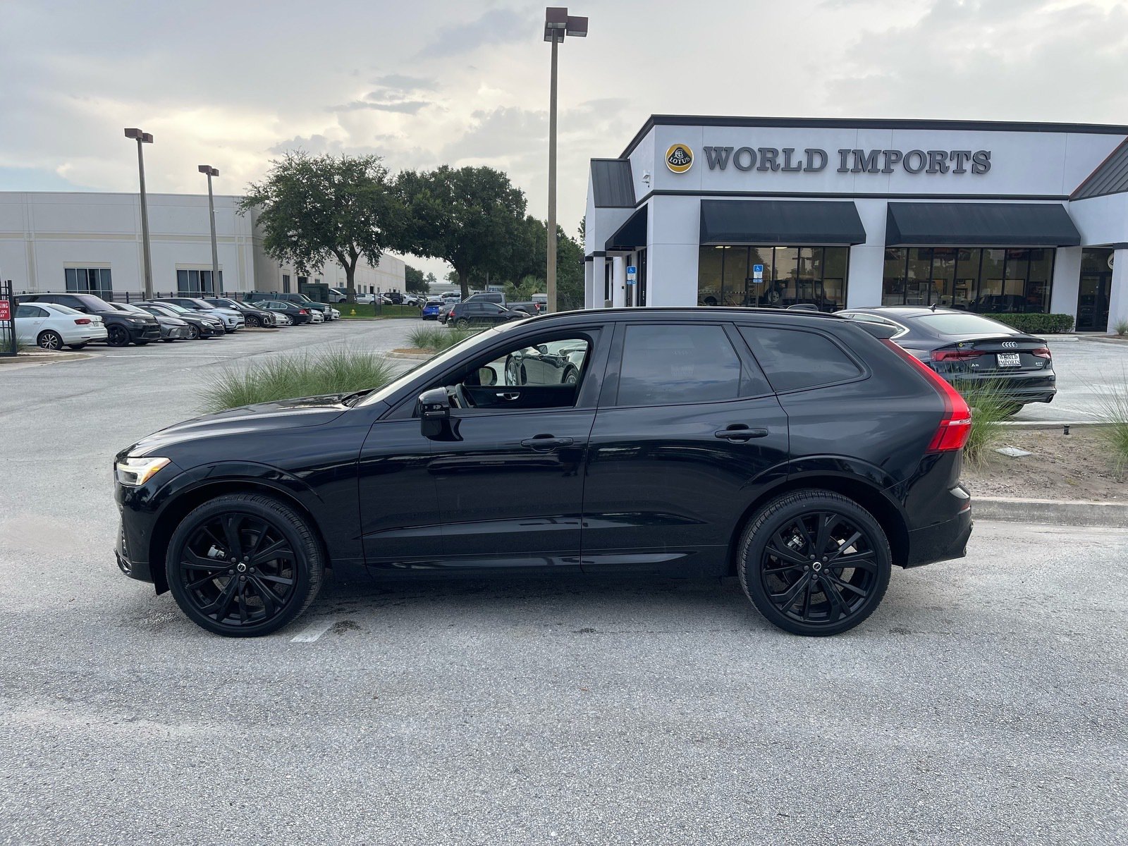 Used 2025 Volvo XC60 B5 Ultra w/ Climate Package AWD/4WD image 50