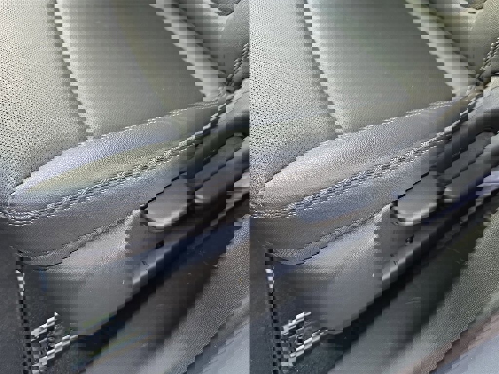 Used 2024 Buick Encore GX Sport Touring image 14