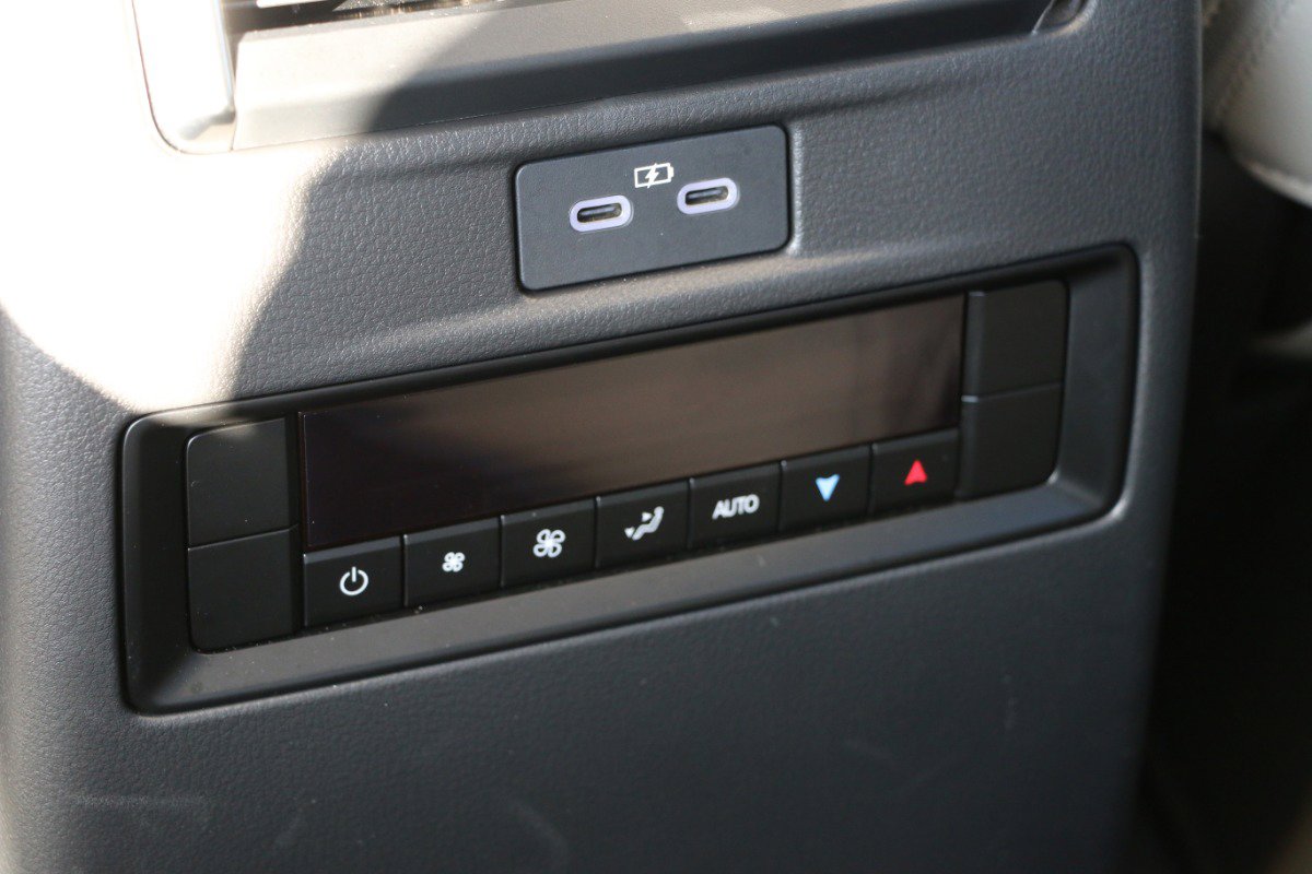 Used 2025 MAZDA CX-90 Plug-In Hybrid w/ Preferred image 30