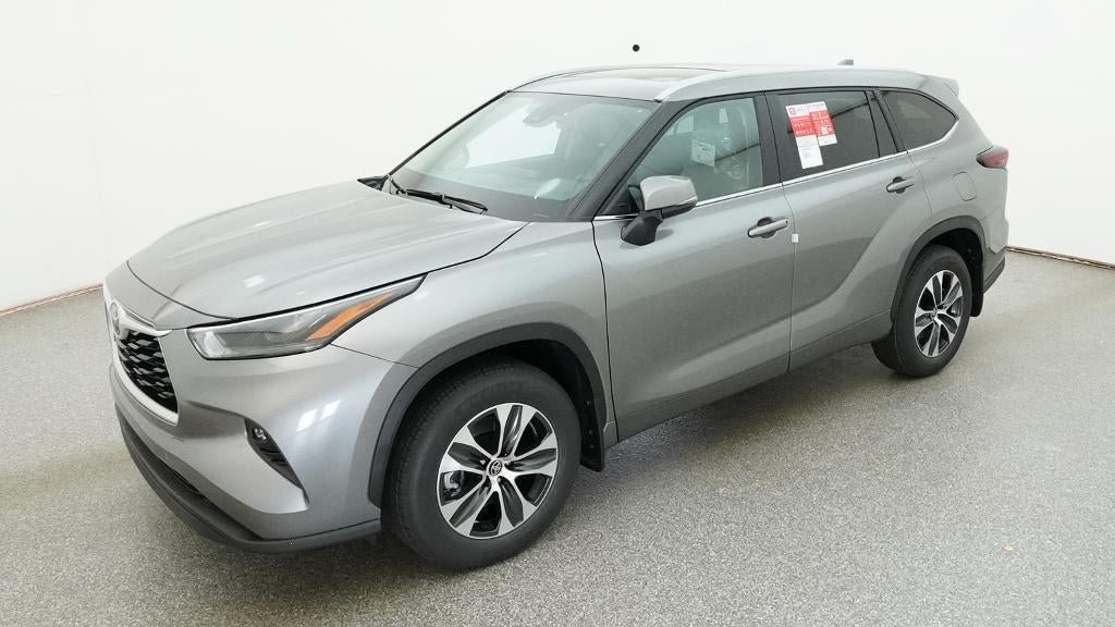 New 2026 Toyota Highlander XLE AWD/4WD image 1