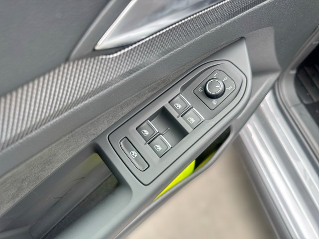 New 2026 Volkswagen GTI SE FWD image 15