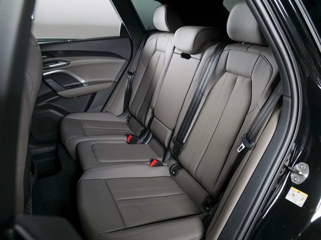 Certified 2025 Audi Q5 Premium w/ Premium Plus AWD/4WD image 11