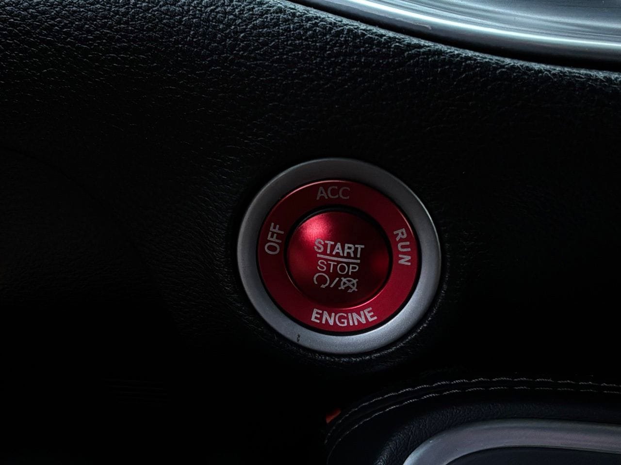 Used 2019 Dodge Challenger R/T w/ Driver Convenience Group RWD image 28