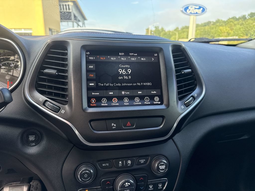 Used 2019 Jeep Cherokee Trailhawk w/ Comfort/Convenience Group AWD/4WD image 11