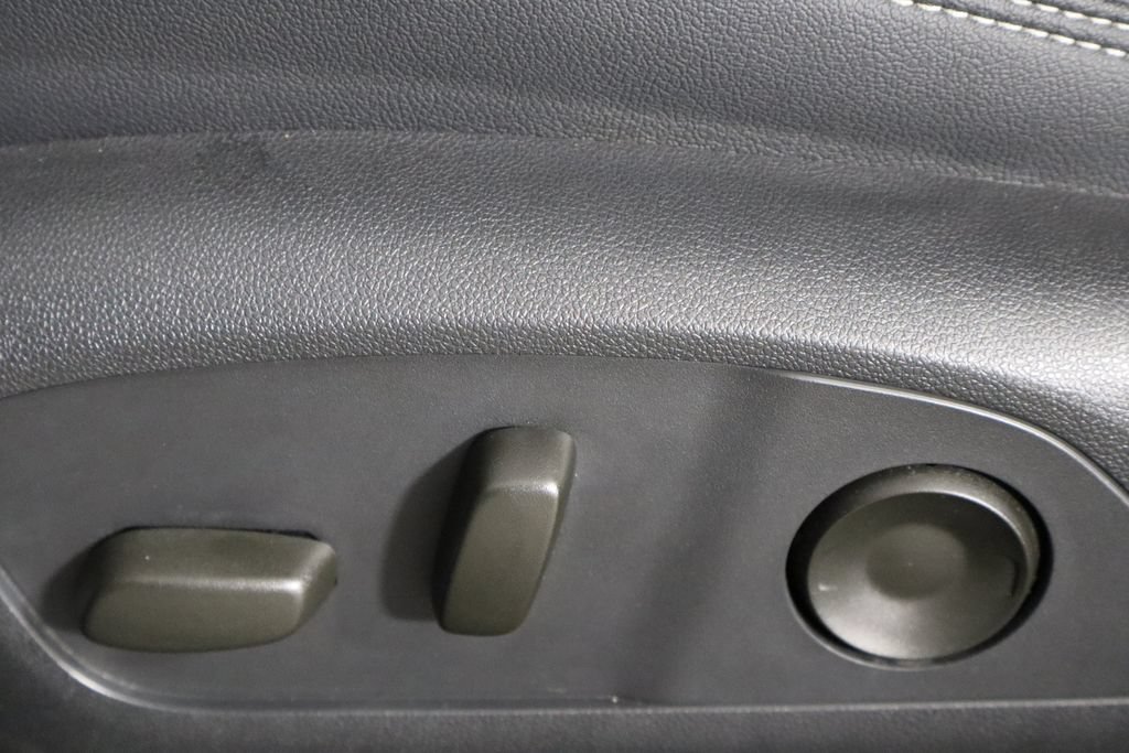 Used 2024 Chevrolet Blazer EV LT AWD/4WD image 23