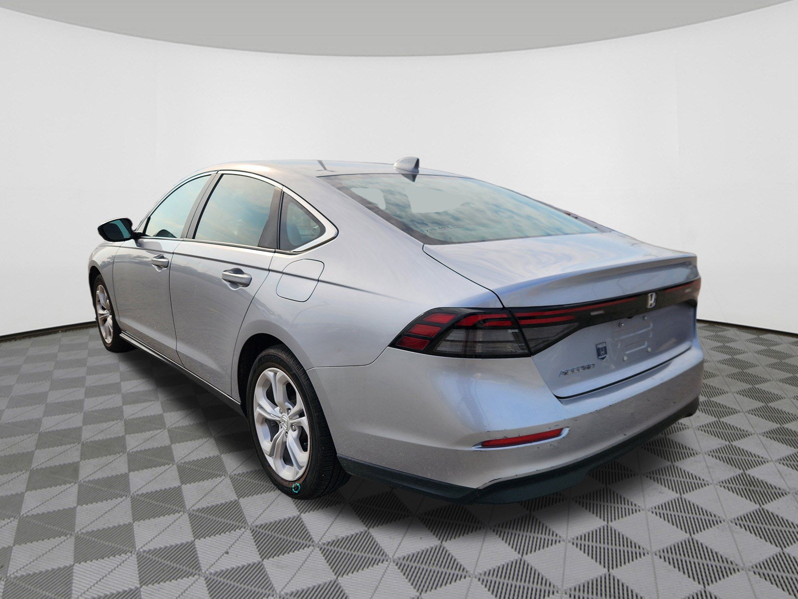 Certified 2023 Honda Accord LX image 3