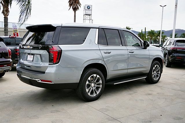 Used 2025 Chevrolet Tahoe LS AWD/4WD image 4