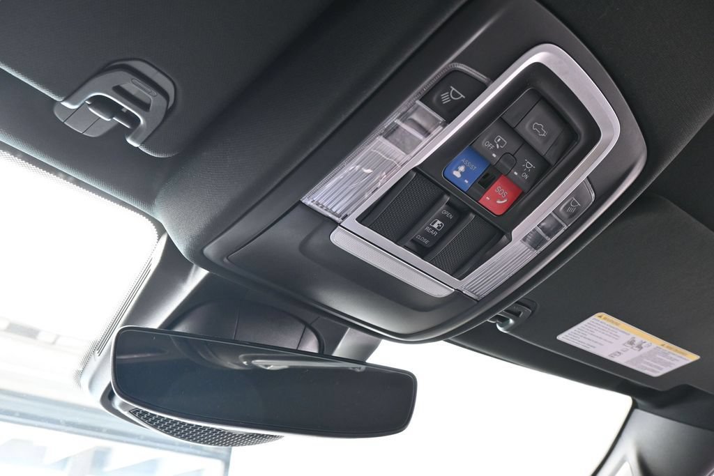 Used 2023 RAM 1500 Laramie AWD/4WD image 23