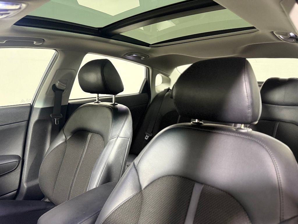 Used 2019 Kia Optima S w/ S Panoramic Sunroof Package FWD image 17