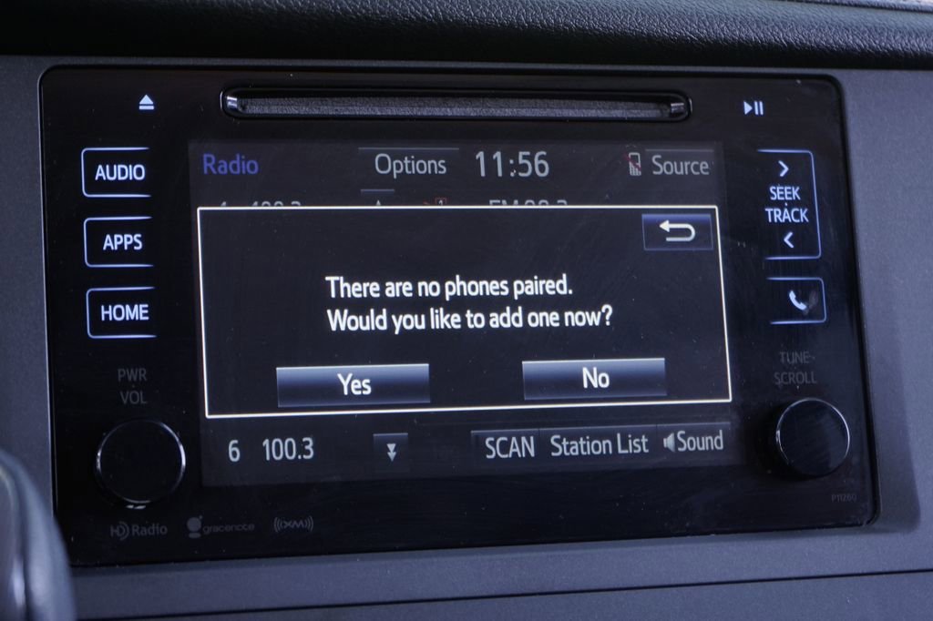 Used 2016 Toyota Sienna SE image 27