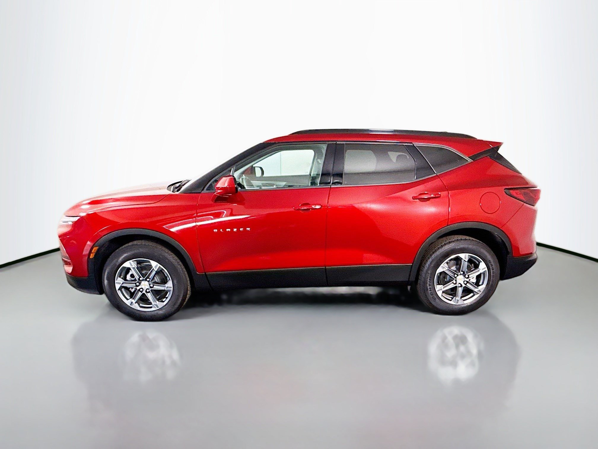 Used 2026 Chevrolet Blazer LT w/ Convenience Package AWD/4WD image 6