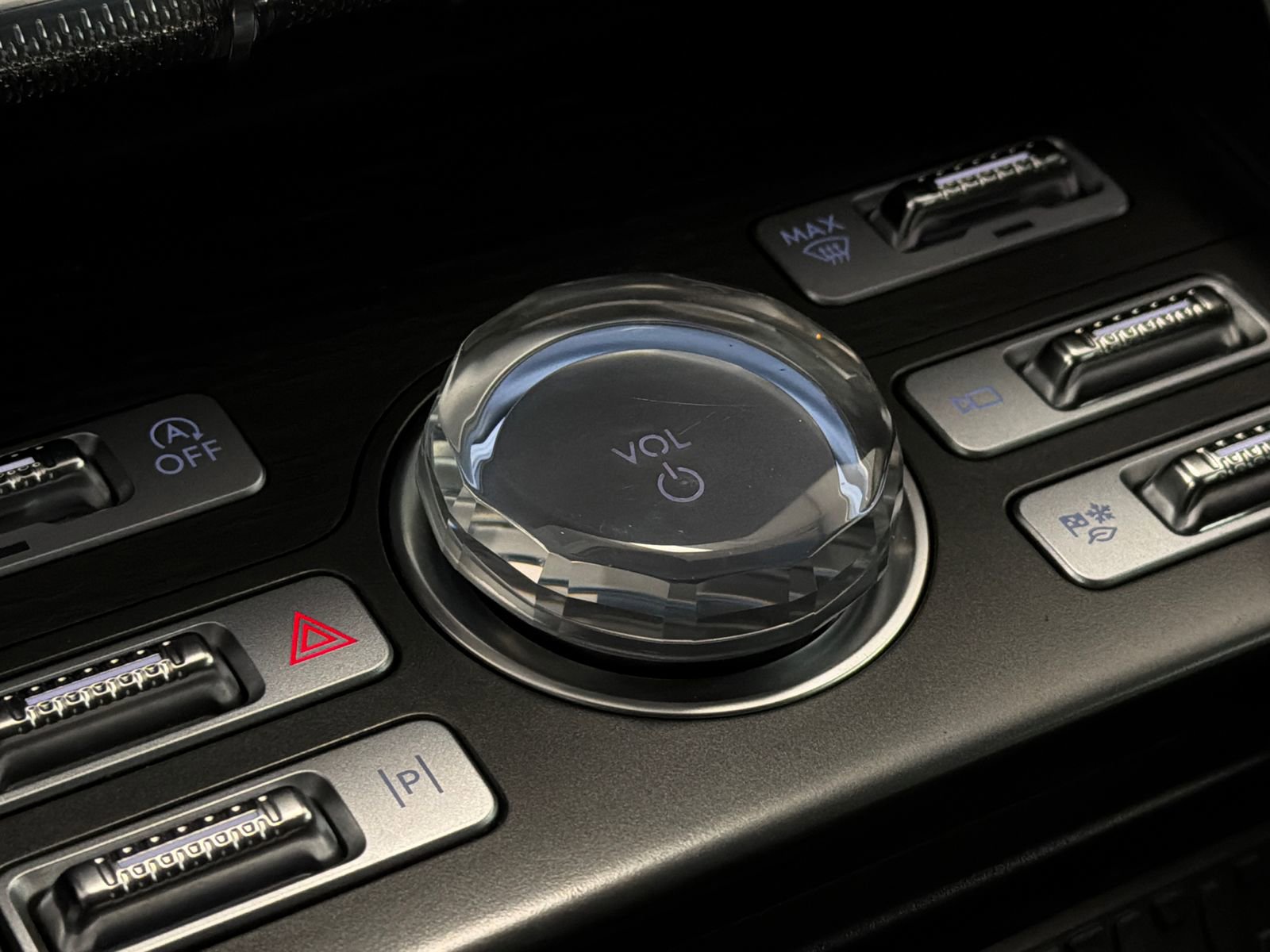 Used 2024 Lincoln Nautilus Reserve image 29