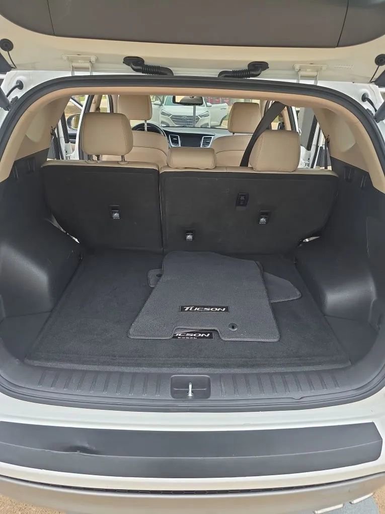 Used 2017 Hyundai Tucson Limited w/ Cargo Package FWD image 12