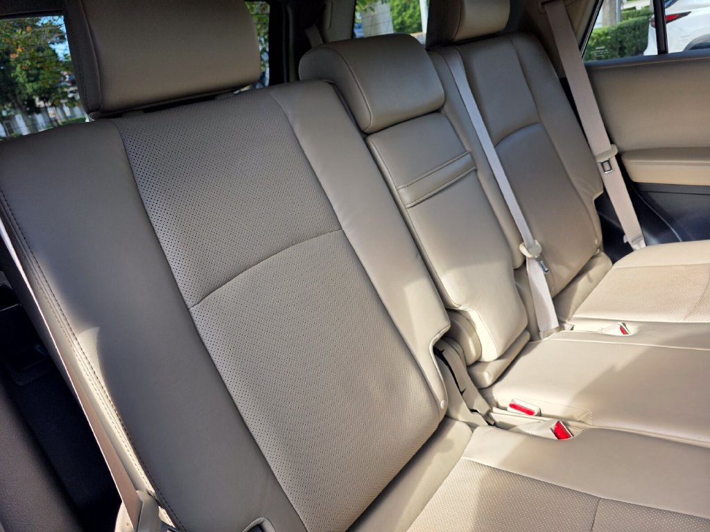 Used 2015 Toyota 4Runner Limited AWD/4WD image 27
