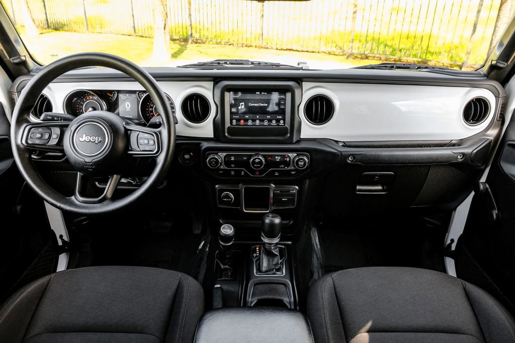 Used 2023 Jeep Gladiator Sport image 18