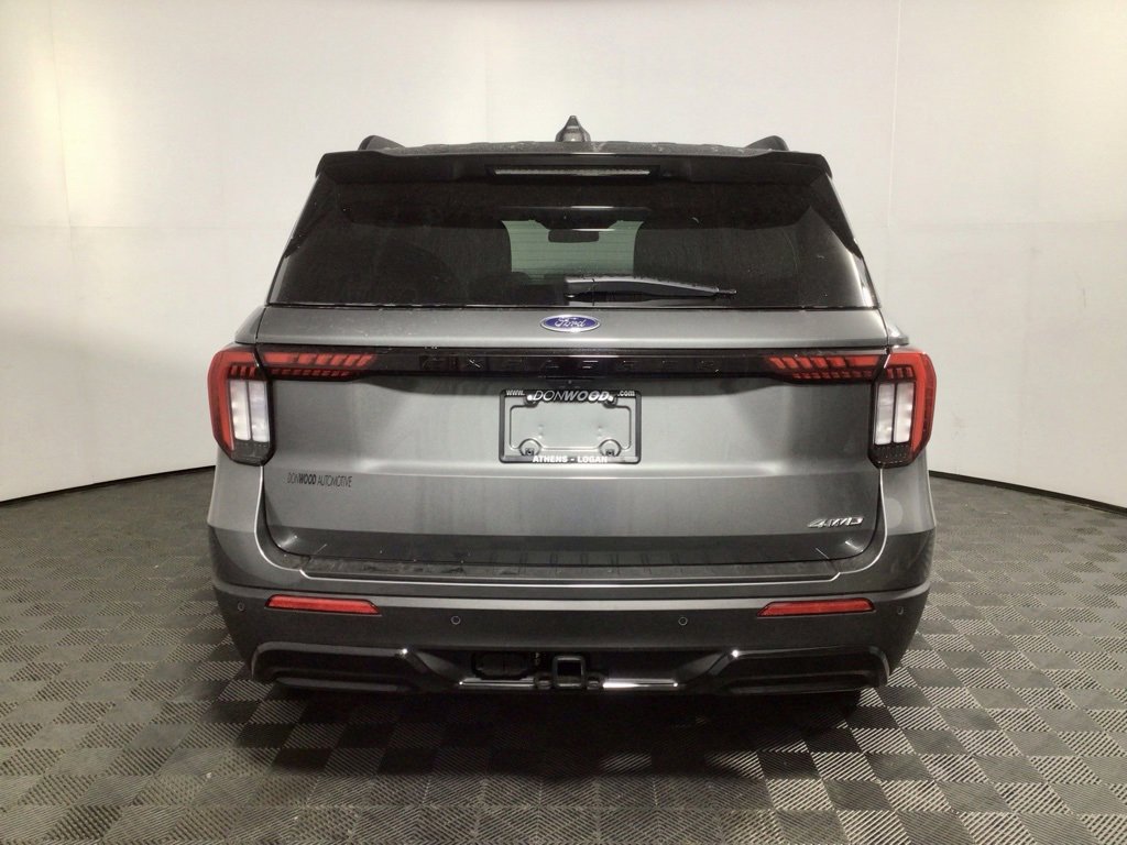 New 2025 Ford Explorer ST-Line image 12