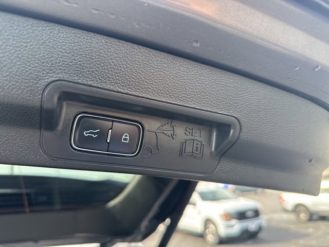 Used 2024 Ford Explorer XLT w/ Equipment Group 202A image 35