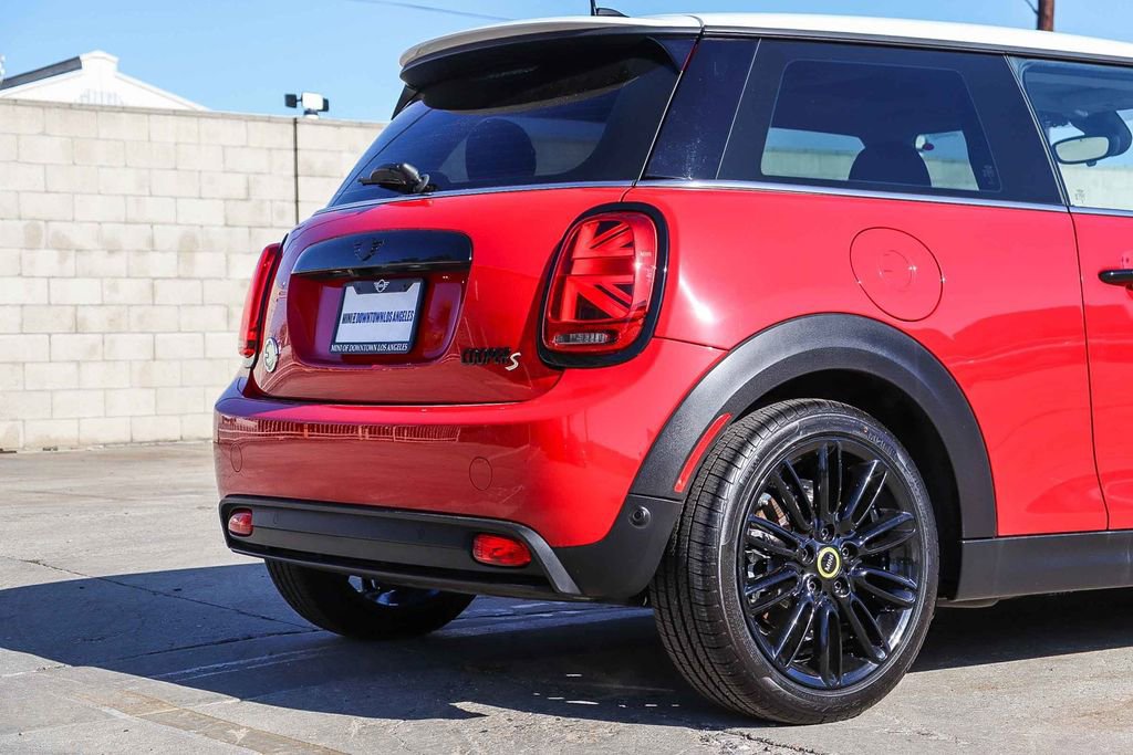 Used 2024 MINI Cooper SE image 12