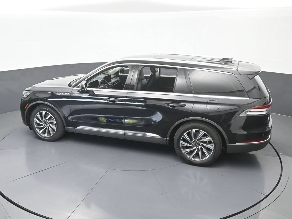 Used 2025 Lincoln Aviator 2WD image 44