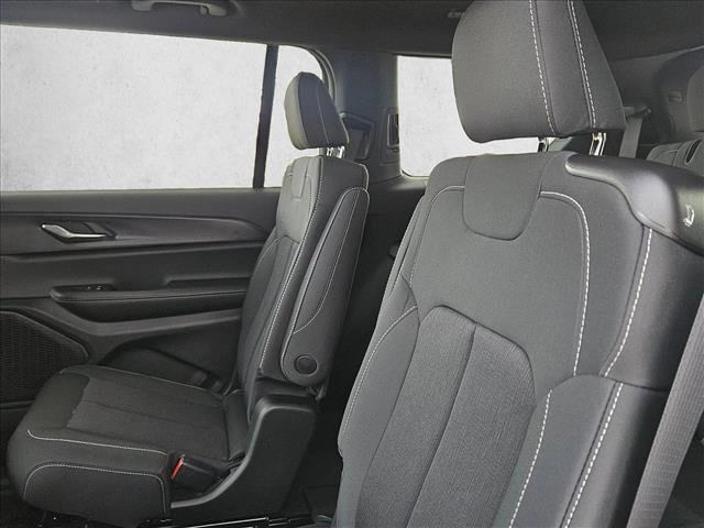 New 2026 Jeep Grand Cherokee L 4WD image 15