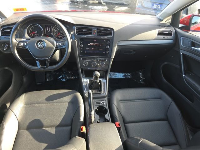 Used 2018 Volkswagen Golf SE image 21