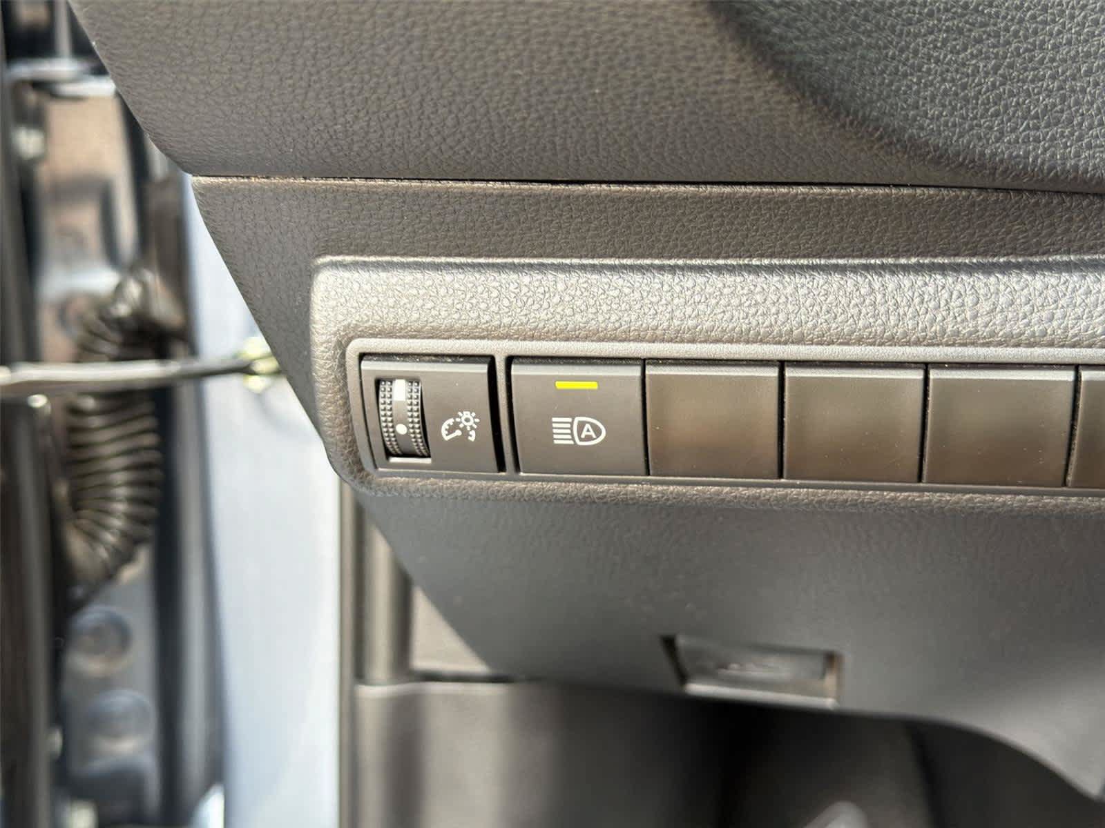 Used 2023 Toyota Corolla LE FWD image 38
