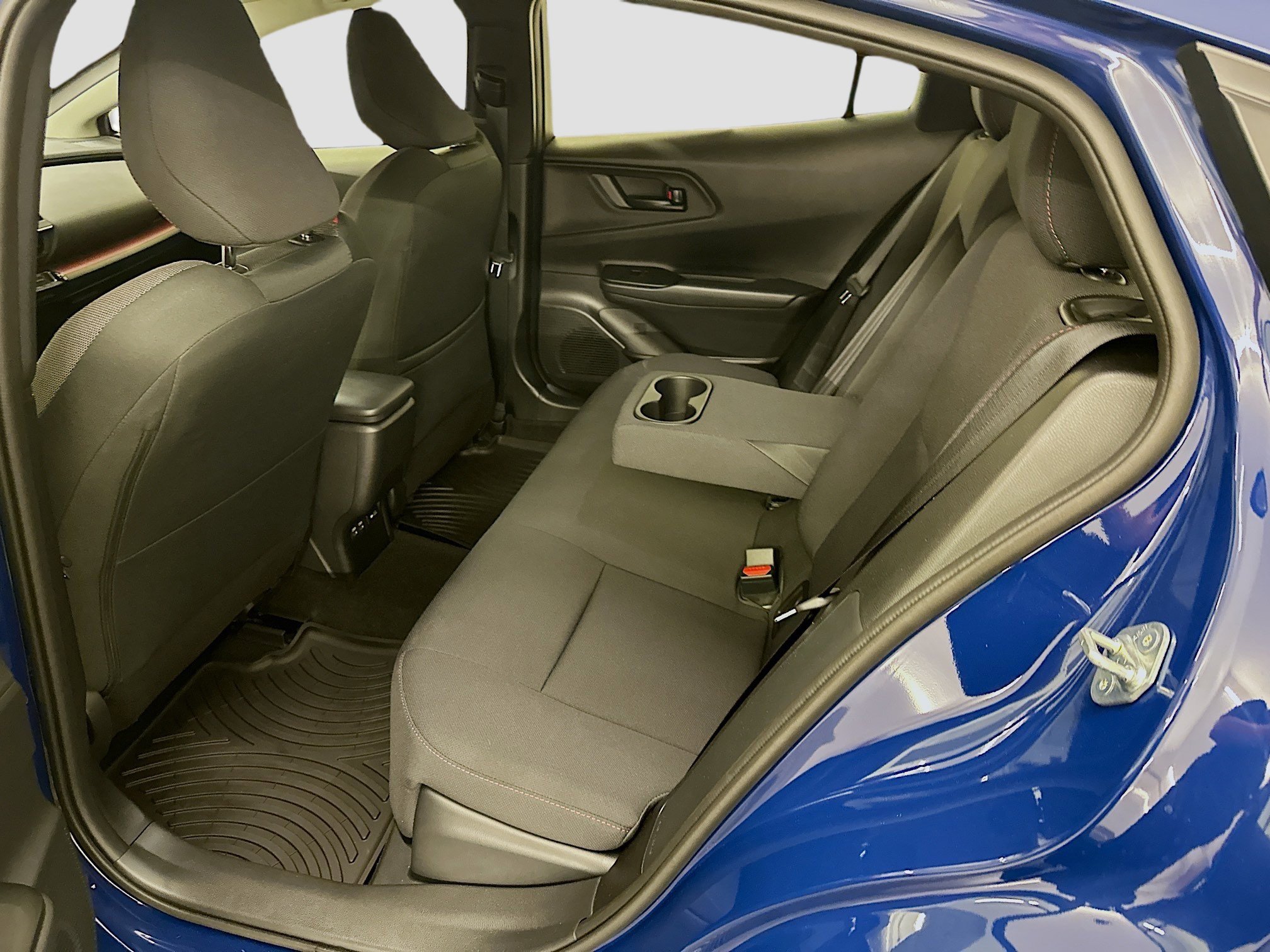 Used 2025 Toyota Prius Plug-In Hybrid image 29