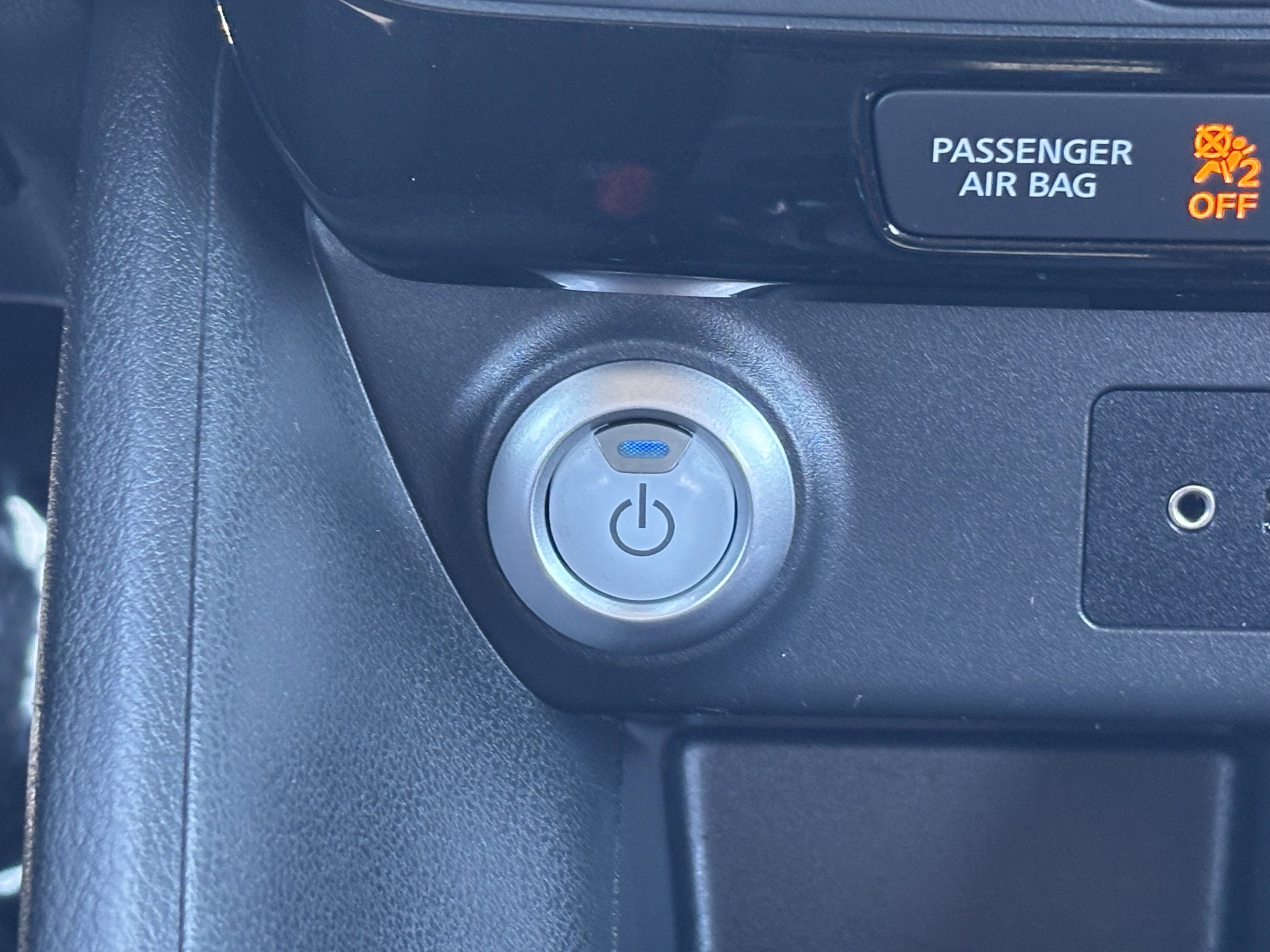 Used 2019 Nissan Leaf SV w/ Protection Package image 22