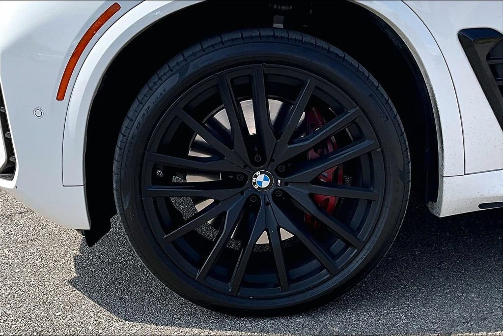 Used 2024 BMW X5 M60i AWD/4WD image 8