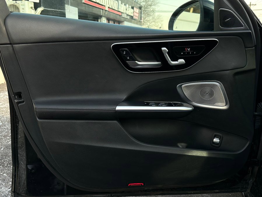 Used 2022 Mercedes-Benz C 300 4MATIC Sedan image 17