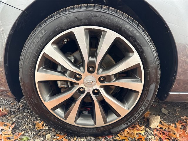 Used 2018 Hyundai Elantra GT image 25