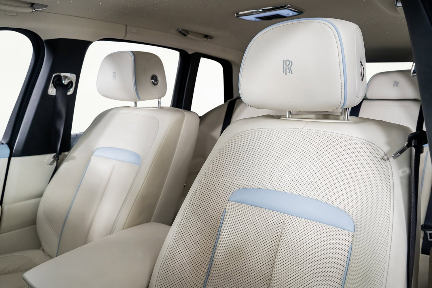 Used 2023 Rolls-Royce Cullinan Black Badge image 57